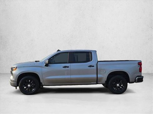 Used 2025 Chevrolet Silverado 1500 Custom RWD image 9