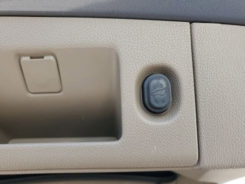 Used 2019 GMC Yukon XL SLT w/ Open Road Package image 27