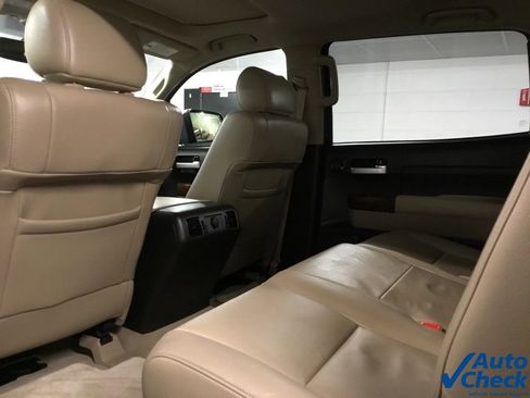 Used 2010 Toyota Tundra Limited image 34