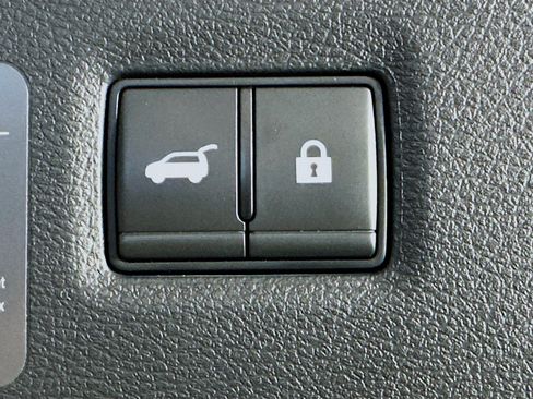 Used 2023 INFINITI QX50 Luxe image 30