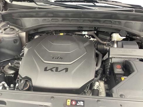 Used 2024 Kia Telluride S w/ S Sunroof Package image 8