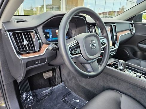Used 2025 Volvo V60 B5 Cross Country Plus AWD/4WD image 19