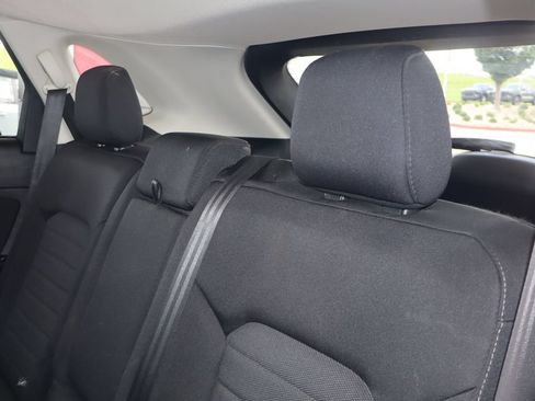Used 2016 Ford Edge SE FWD image 31