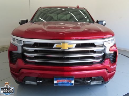 Used 2023 Chevrolet Silverado 1500 High Country w/ Z71 Off-Road Package AWD/4WD image 9