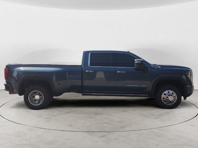 Used 2024 GMC Sierra 3500 Denali w/ Denali Reserve Package AWD/4WD image 4