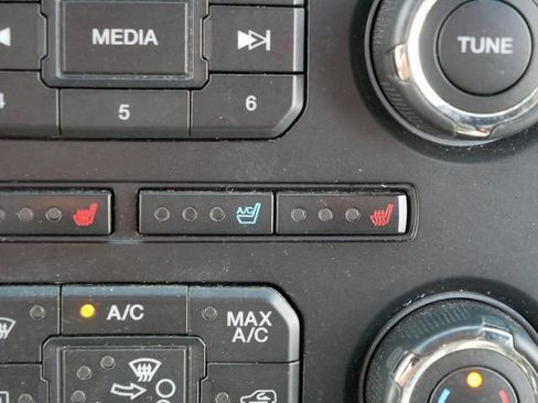 Used 2015 Ford Expedition EL XLT w/ Equipment Group 202A AWD/4WD image 35