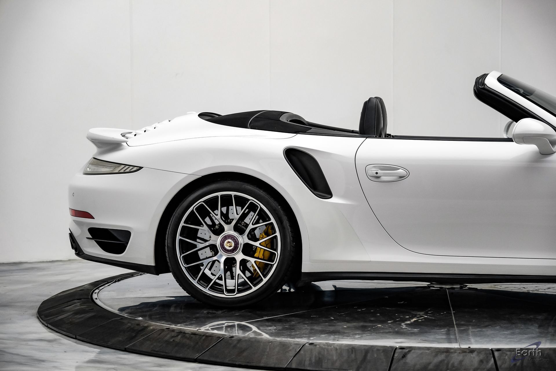 Used 2016 Porsche 911 Turbo S AWD/4WD image 25