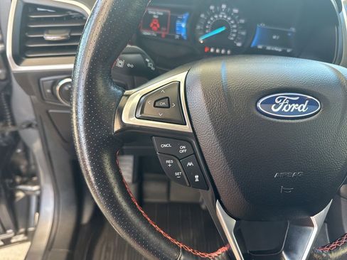 Used 2023 Ford Edge ST-Line w/ Cold Weather Package AWD/4WD image 21