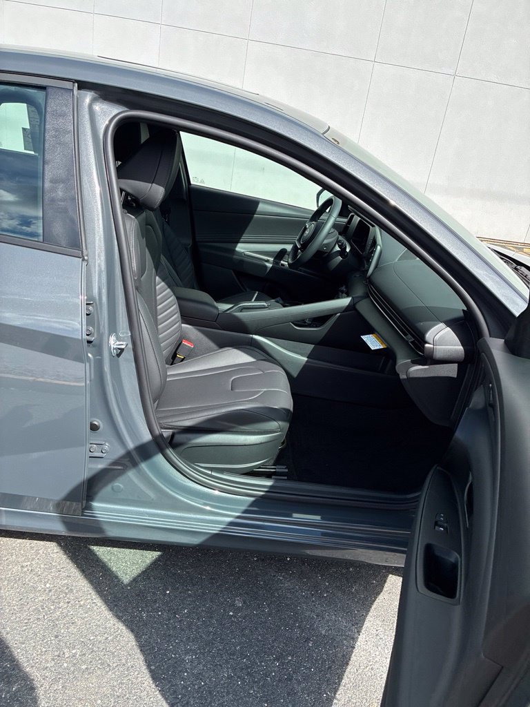 New 2026 Hyundai Elantra SEL Sport FWD image 18