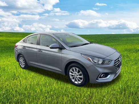 Used 2021 Hyundai Accent SEL image 3