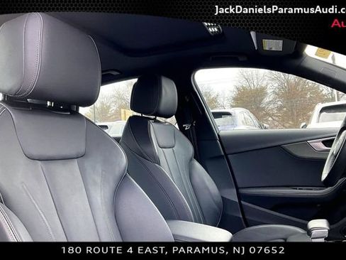 Used 2022 Audi A4 2.0T Premium Plus w/ Premium Plus Package image 7