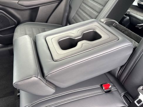 New 2026 Mitsubishi Outlander AWD image 28