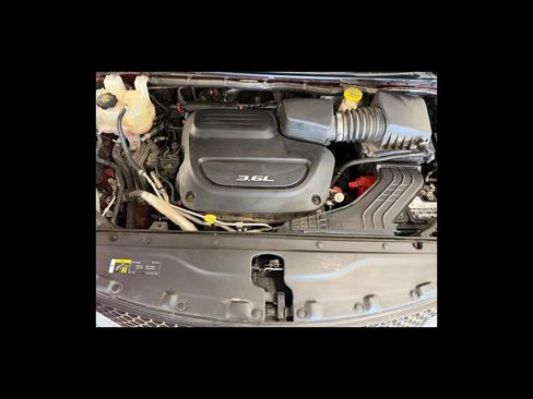 Used 2018 Chrysler Pacifica Touring-L FWD image 21