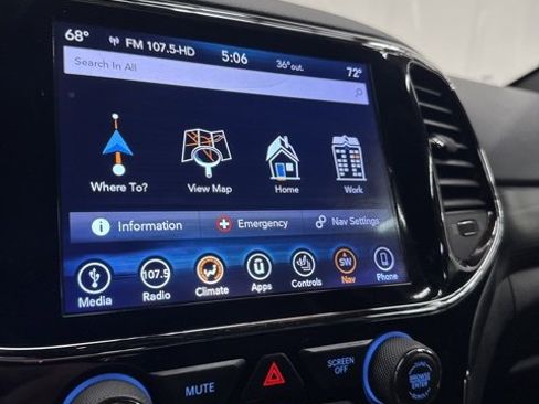 Used 2019 Jeep Grand Cherokee Altitude image 22