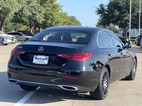 Used 2025 Mercedes-Benz C 300 Sedan image 4