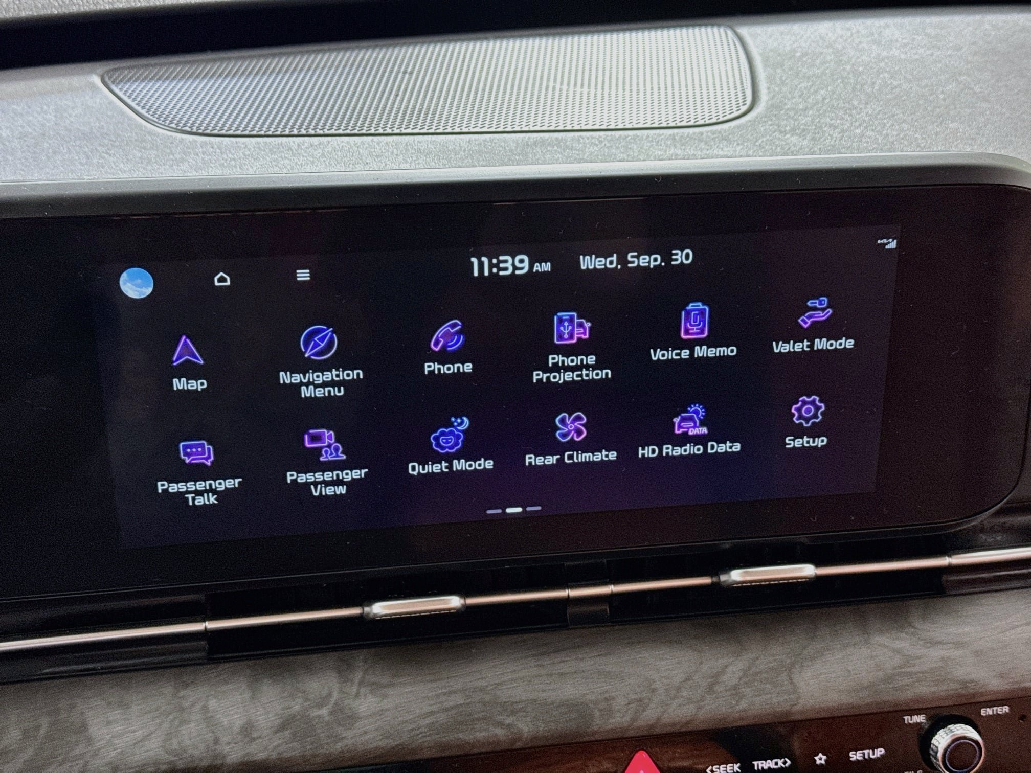 Used 2024 Kia Carnival SX FWD image 18