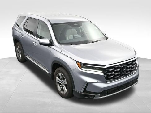 Used 2025 Honda Pilot EX-L image 28