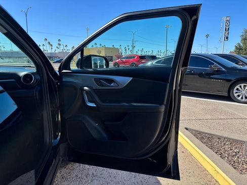 Used 2020 Chevrolet Blazer LT image 24