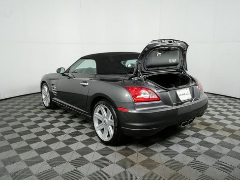 Used 2005 Chrysler Crossfire Limited image 25