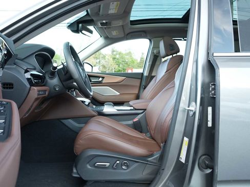 Used 2024 Acura MDX SH-AWD w/ Technology Package image 12