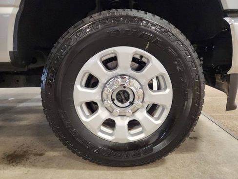 Used 2024 Ford F350 XLT AWD/4WD image 31
