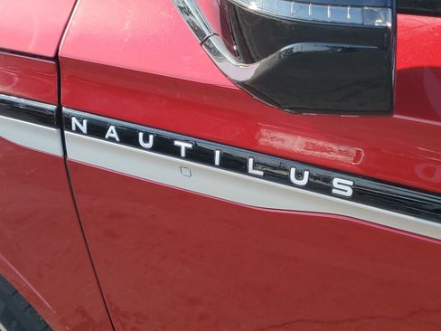New 2026 Lincoln Nautilus Reserve image 7