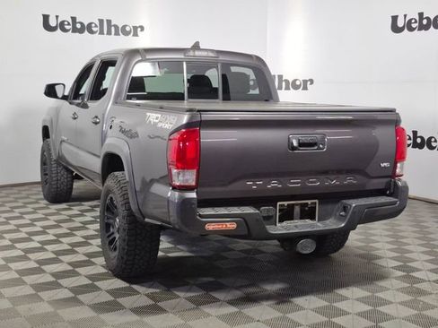 Used 2016 Toyota Tacoma TRD Sport AWD/4WD image 5