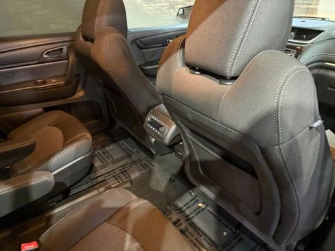 Used 2016 Chevrolet Traverse LT w/ Traveler's Package image 4