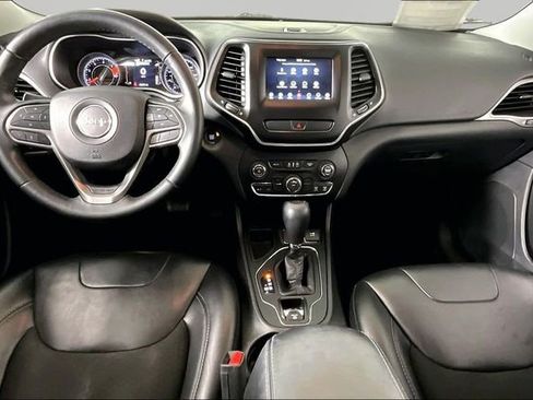 Used 2019 Jeep Cherokee Latitude Plus FWD image 7