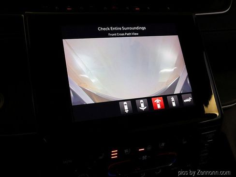 Used 2022 Jeep Grand Cherokee Overland w/ Adv Protech Group III image 21