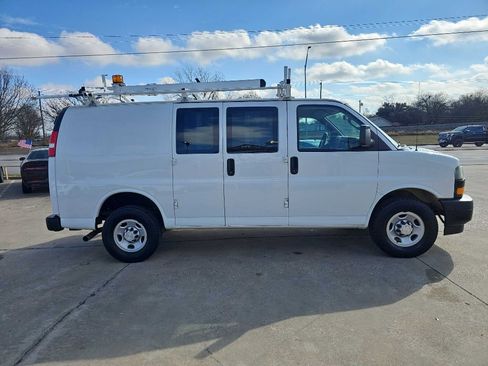 Used 2019 Chevrolet Express 2500 w/ Driver Convenience Package image 6