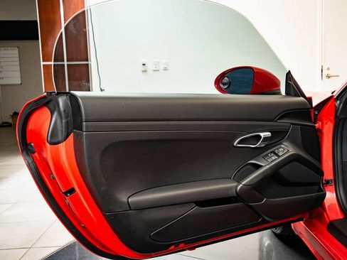 Used 2019 Porsche 718 Boxster image 26