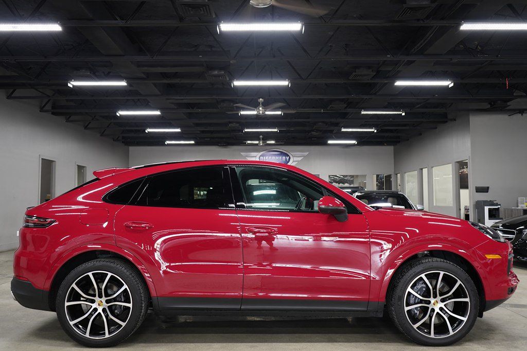 Used 2021 Porsche Cayenne Coupe AWD/4WD image 6