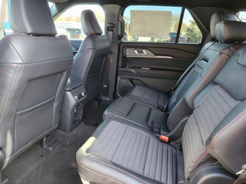 New 2026 Ford Explorer ST-Line w/ ST-Line Street Pack AWD/4WD image 16