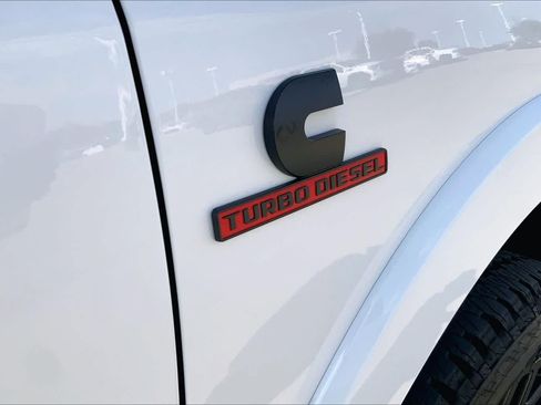 Used 2026 RAM 2500 Limited AWD/4WD image 10