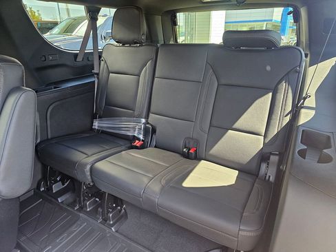 New 2026 Chevrolet Suburban High Country AWD/4WD image 18