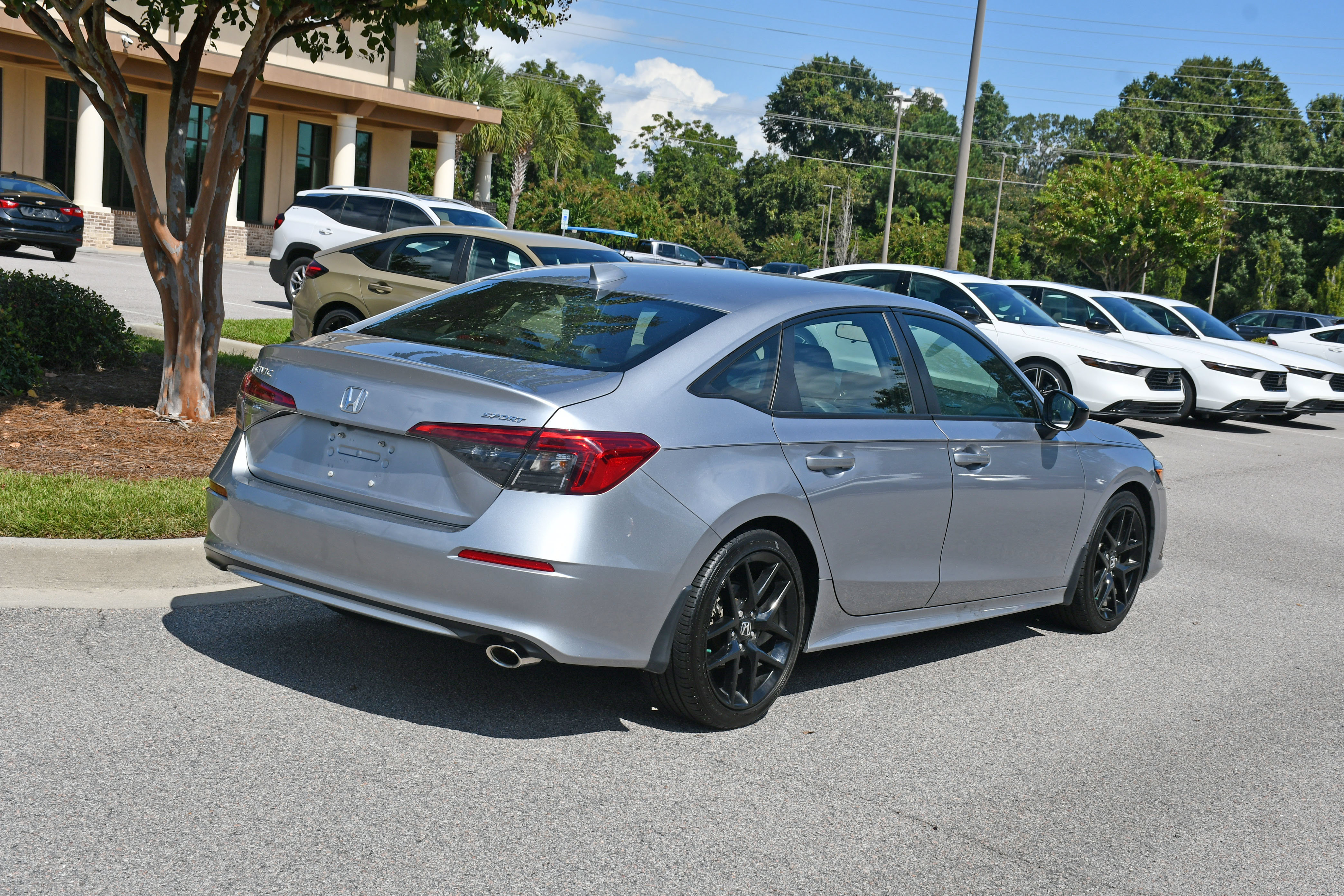 Used 2023 Honda Civic Sport image 4