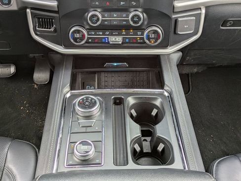 Certified 2024 Ford Expedition XLT AWD/4WD image 19