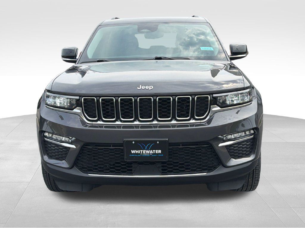 Used 2023 Jeep Grand Cherokee Limited AWD/4WD image 28