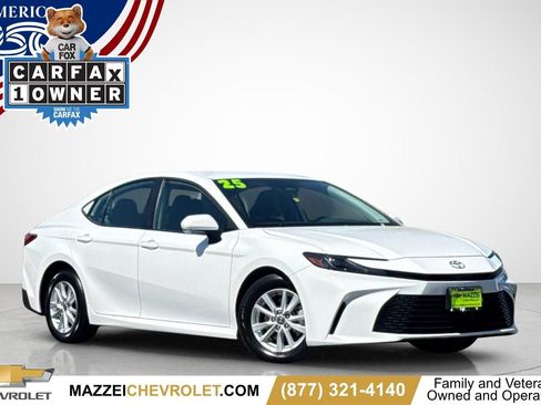 Used 2025 Toyota Camry LE FWD image 1