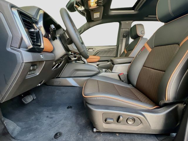 New 2026 GMC Canyon AT4 w/ Technology Plus Package AWD/4WD image 15