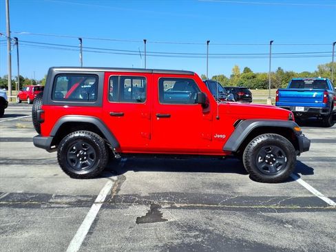 Used 2018 Jeep Wrangler Unlimited Sport image 8