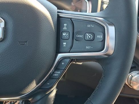 Used 2025 RAM 1500 Laramie AWD/4WD image 22