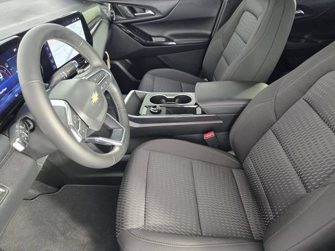 New 2026 Chevrolet Equinox LT w/ Safety and Technology Package FWD image 14