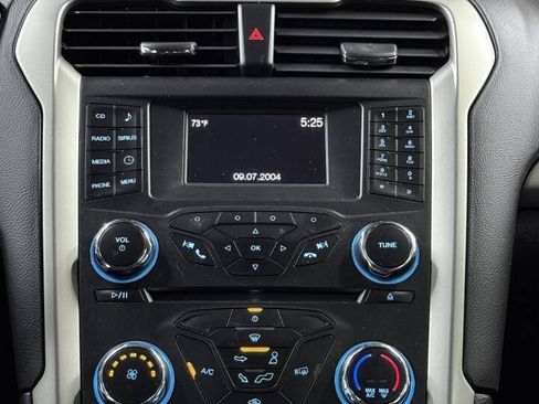 Used 2015 Ford Fusion SE w/ Equipment Group 202A FWD image 7