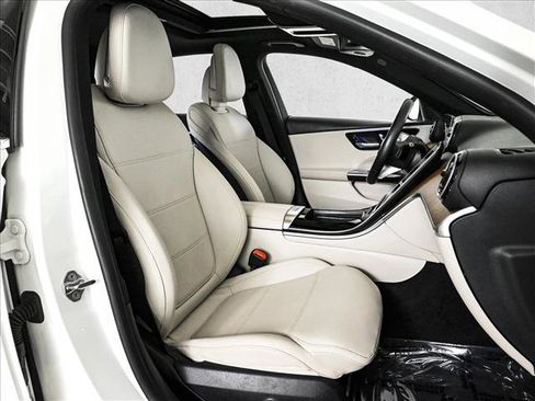 Used 2023 Mercedes-Benz C 300 4MATIC Sedan image 22