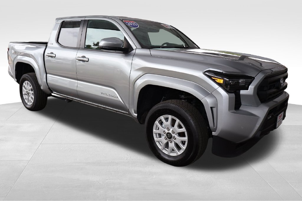 Certified 2025 Toyota Tacoma SR5 AWD/4WD image 19