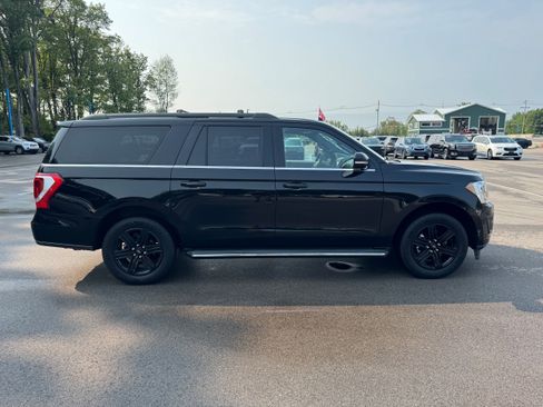 Used 2020 Ford Expedition Max XLT w/ Equipment Group 202A AWD/4WD image 8