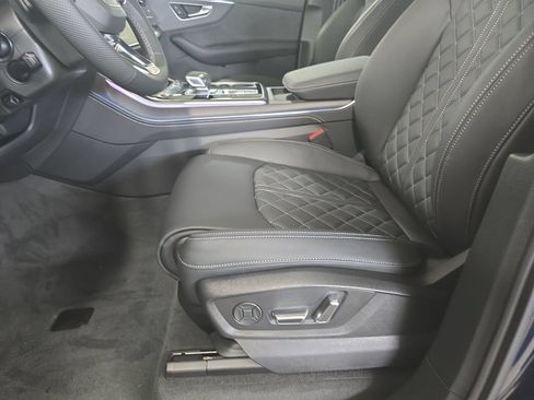 New 2026 Audi SQ7 Premium Plus AWD/4WD image 15