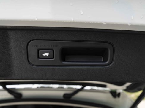 Used 2024 Honda Pilot EX-L image 44